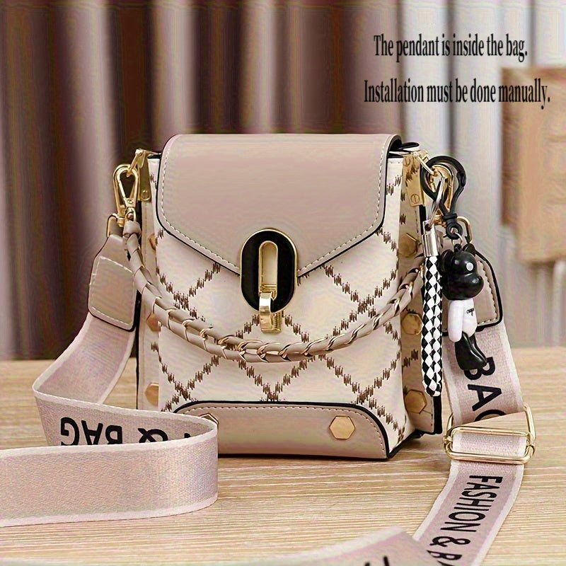 حقيبة كتف أنيقة باللون الأخضر والبيج مع حواف ذهبية، سوار أسود، وحزام قابل للتعديل - مثالية للاستخدام اليومي، والأنشطة العارضة، واكسسوارات أنيقة، حقيبة كتف عادية | حقيبة بنمط مربعات | بطانة بوليستر متينة، حقيبة كتف صغيرة