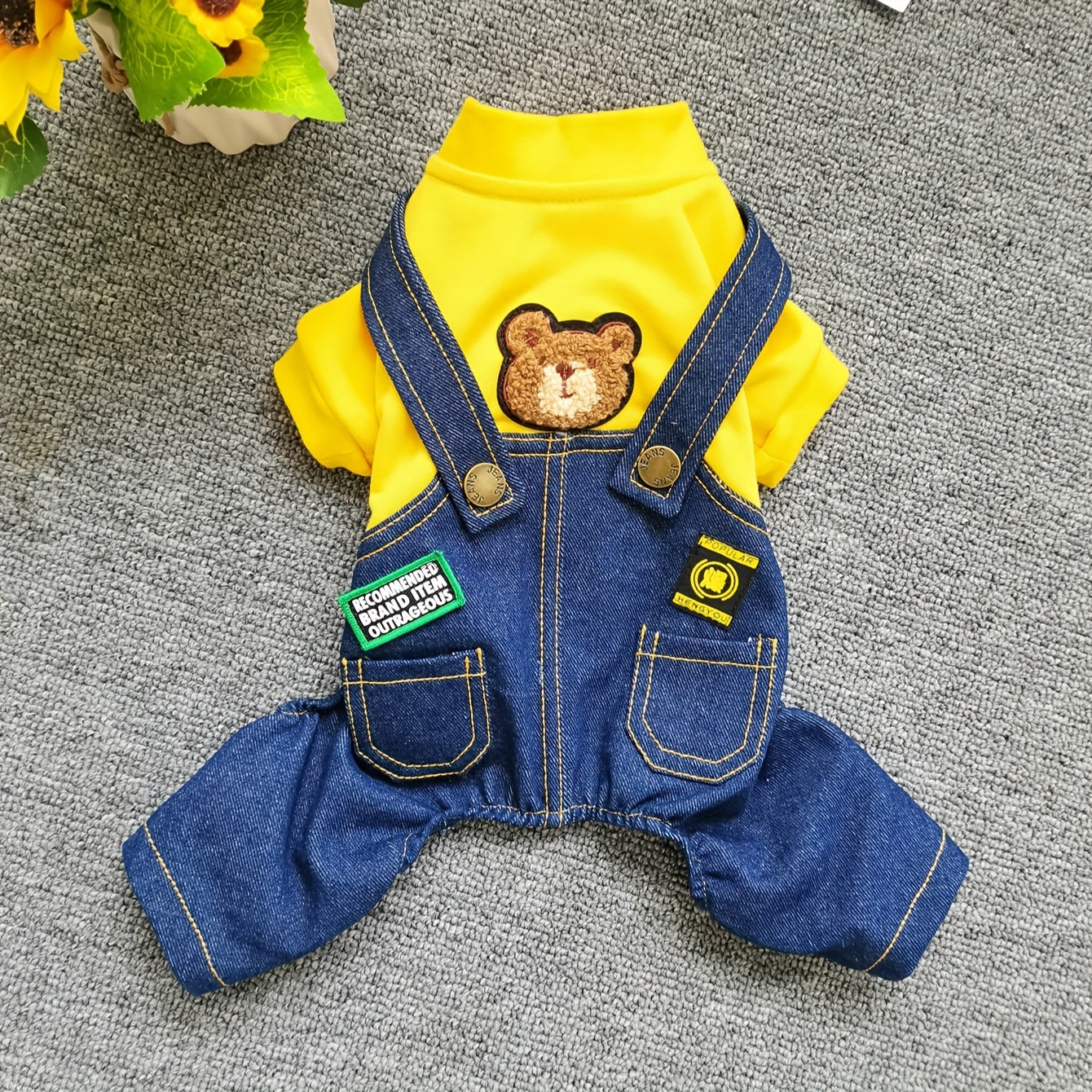 بدلة قفز لطيفة على شكل دب للحيوانات الأليفة للكلاب والقطط الصغيرة - رومبير بأربعة أرجل مع أزرار لصق، تصميم أكمام من الدنيم، وتفاصيل كرتونية ممتعة، مثالية للتصوير الفوتوغرافي والارتداء اليومي، ملابس للكلاب | أكمام كرتونية | مظهر من الدنيم، ملابس للكلاب