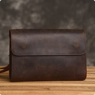 حقيبة يد رجالية من الجلد الطبيعي - جلد البقر البني العتيق مع عدة أقسام، متينة وأنيقة للتنقل اليومي، العمل، أو النزهات غير الرسمية، حقيبة يد يومية | حقيبة جلدية عتيقة | حقيبة بمقبض قوي