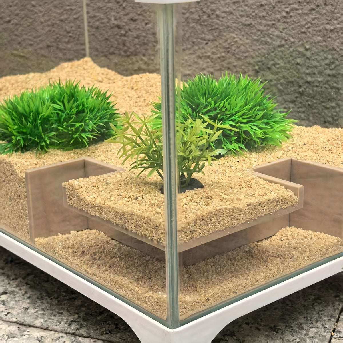 زاوية نفق ديكور الحوض | مخبأ للأسماك من راتنج ABS، مناسب لقتال الأسماك واللواش | منظر طبيعي تحت الماء واقعي تحت عشب أخضر كثيف | موطن مائي متعدد الاستخدامات | ملجأ أسماك متين وآمن | تعزيز البيئة الطبيعية، حديقة ترفيهية تحت الماء | تصميم عصري | أمان للأسماك