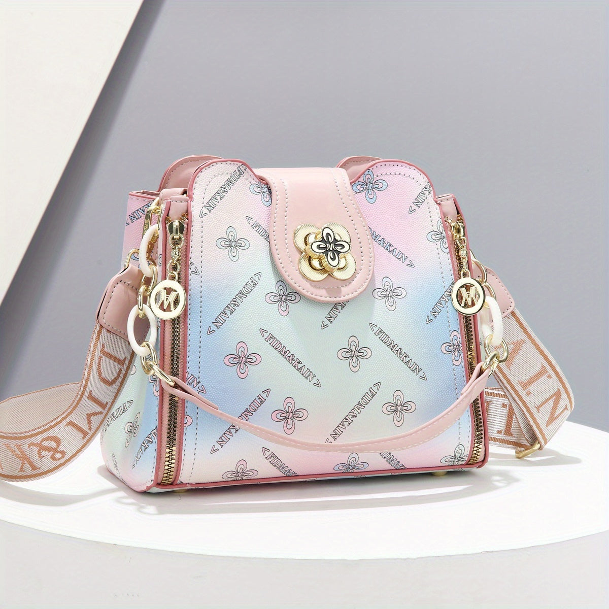 حقيبة كتف نسائية عصرية متعددة الاستخدامات بتصميم أنيق وألوان زاهية