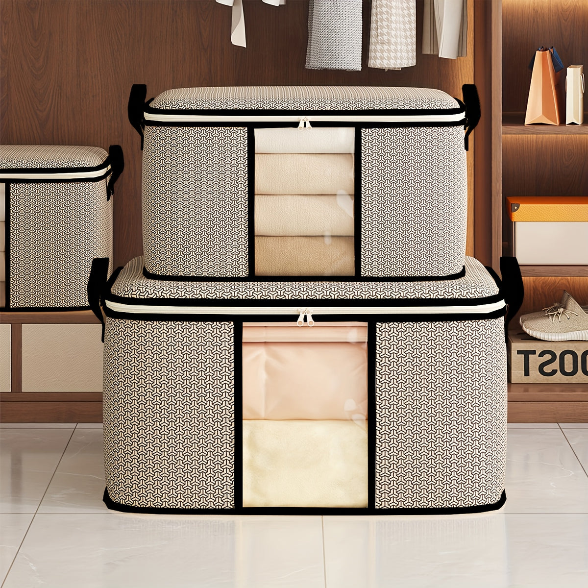 حقيبة تخزين قابلة للطي بسعة 90 لتر - قماش غير منسوج مع مقابض مُعززة، منظّم محمول مستقيم للملابس والبطانيات والمفروشات، سحّاب متين ونافذة شفافة، تصميم موفر للمساحة للمنزل والسفر والتخزين الموسمي، أسلوب عصري | تصميم بمقابض قوي، منظّم ملابس