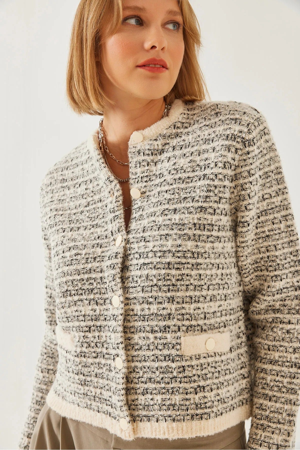 Bianco Lucci سترة نسائية محبوكة بجيب منقوش