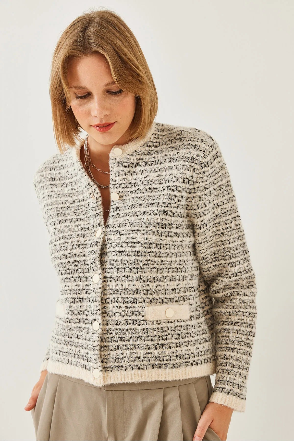 Bianco Lucci سترة نسائية محبوكة بجيب منقوش