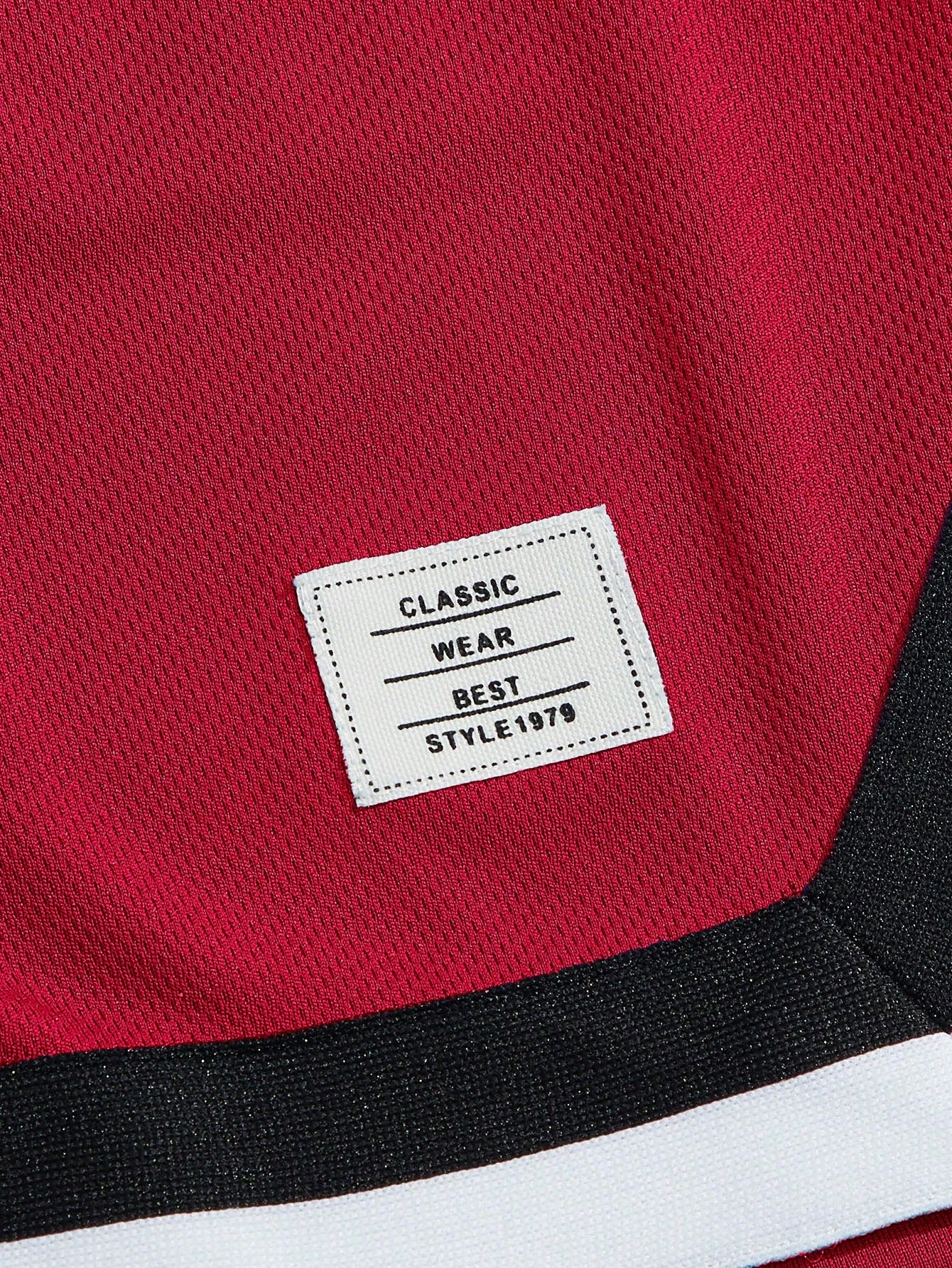 بنطلون قصير مدرز بعبارة رباط خصر للرجال