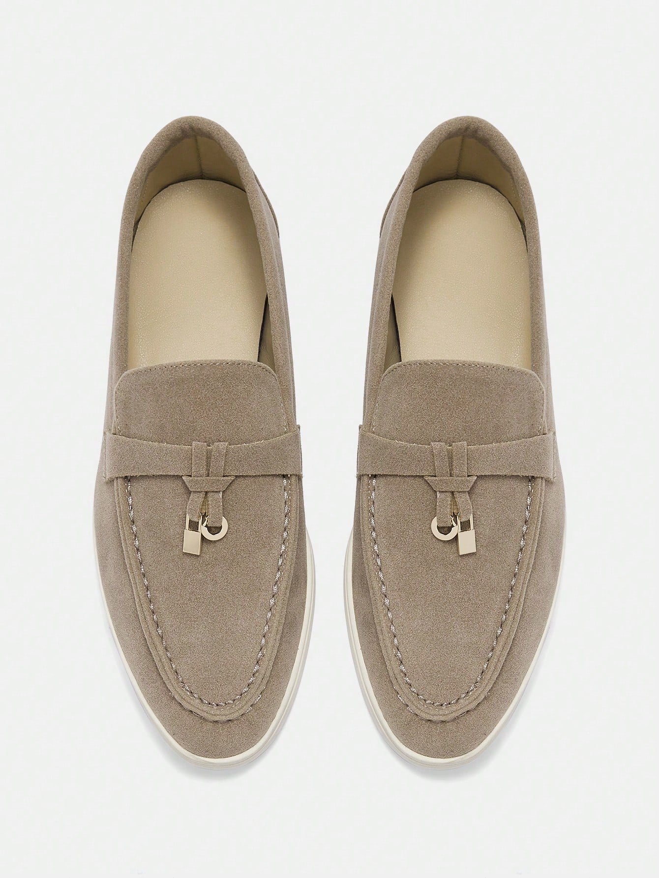 CUCCOO BIZCHIC أحذية نسائية براقة للاستخدام اليومي ذات أصبع حاد وفردية للارتداء في عطلات أعياد الميلاد ورأس السنة الجديدة وفي الخريف والشتاء