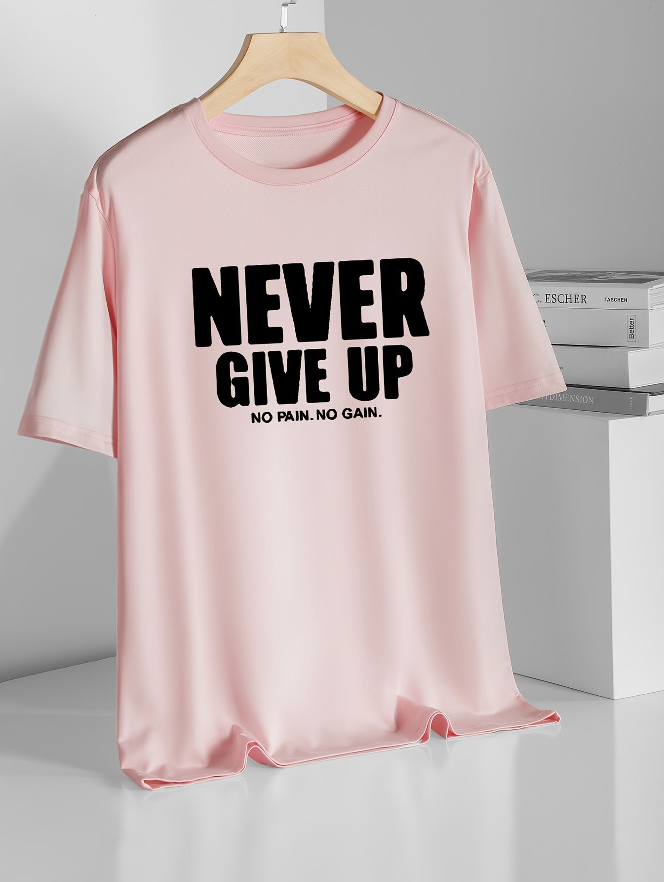 تيشيرت رجالي بأكمام قصيرة وطباعة تحفيزية "لا تستسلم أبدًا"