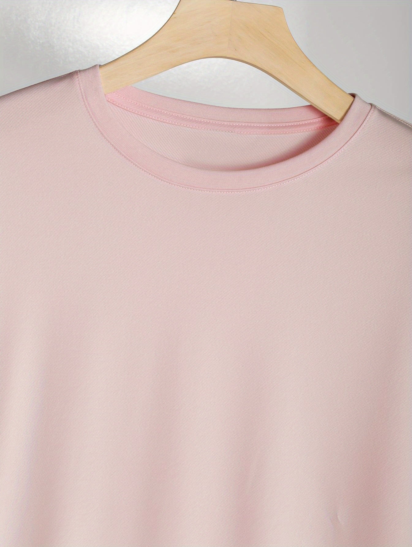 تيشيرت رجالي بأكمام قصيرة وطباعة تحفيزية "لا تستسلم أبدًا"