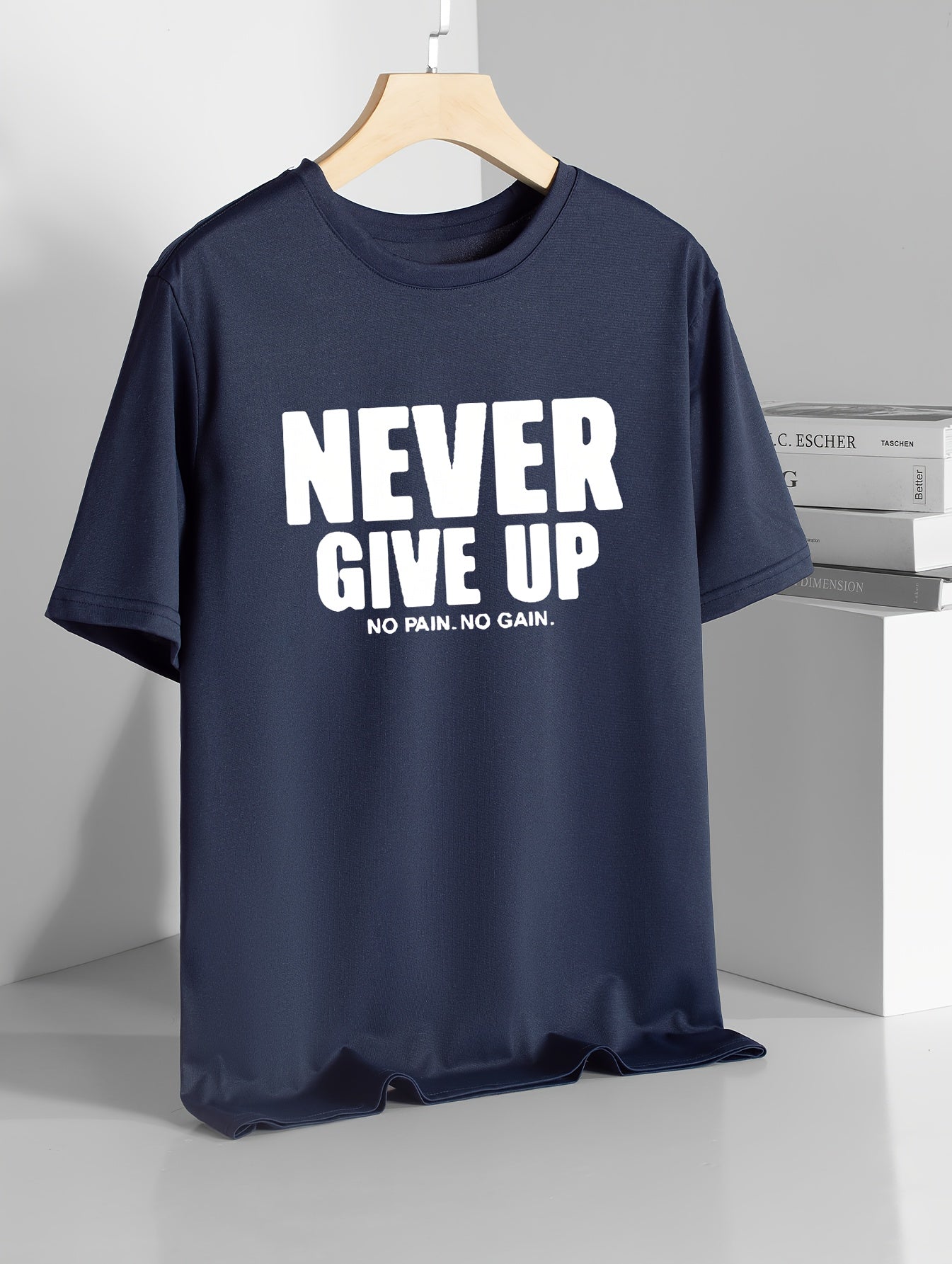 تيشيرت رجالي بأكمام قصيرة وطباعة تحفيزية "لا تستسلم أبدًا"