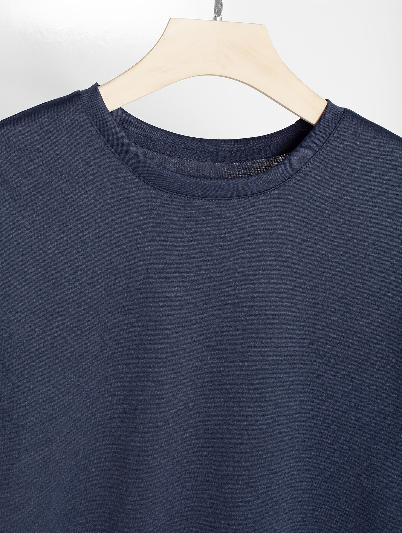 تيشيرت رجالي بأكمام قصيرة وطباعة تحفيزية "لا تستسلم أبدًا"