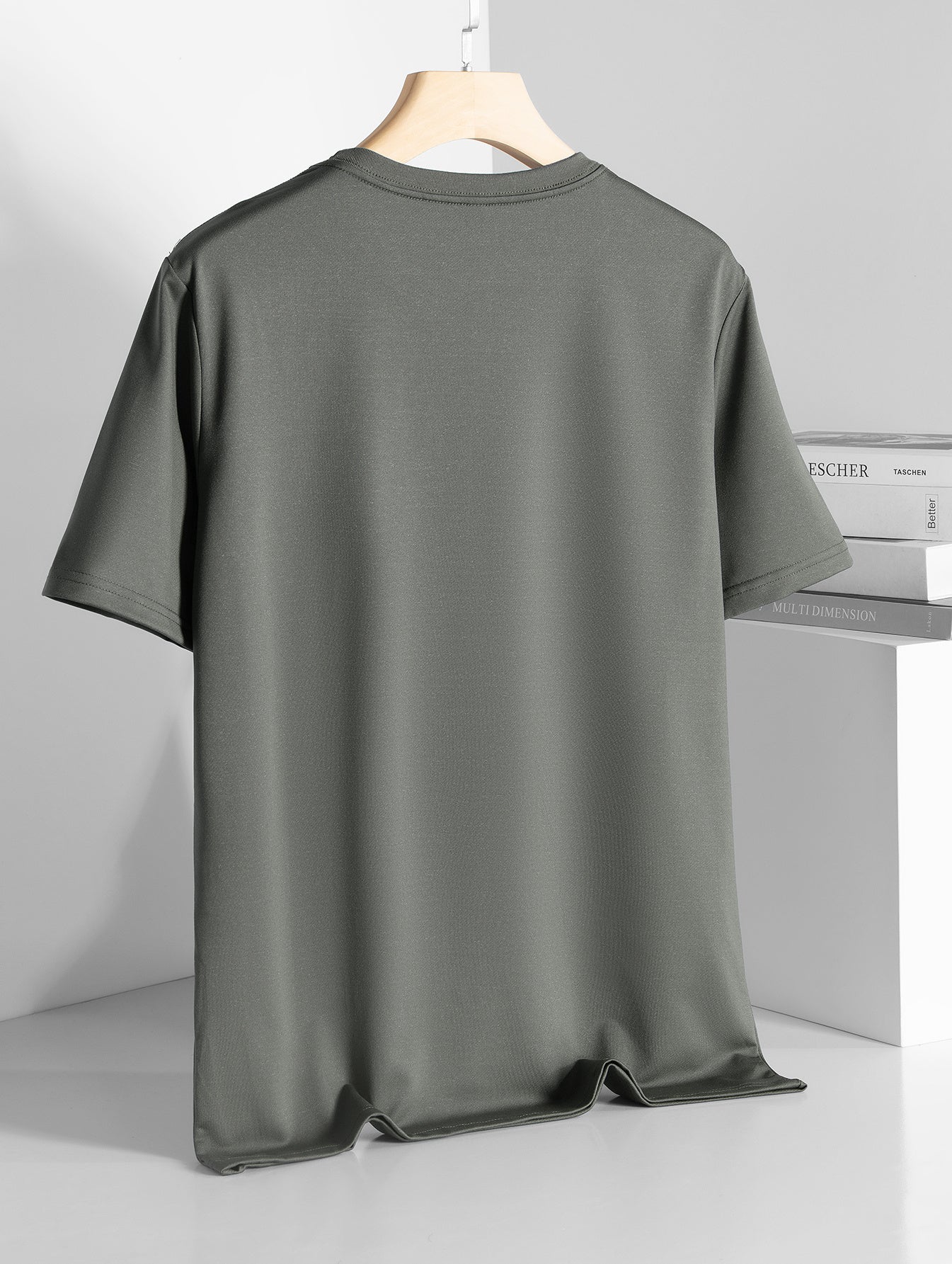 تيشيرت رجالي بأكمام قصيرة وطباعة تحفيزية "لا تستسلم أبدًا"