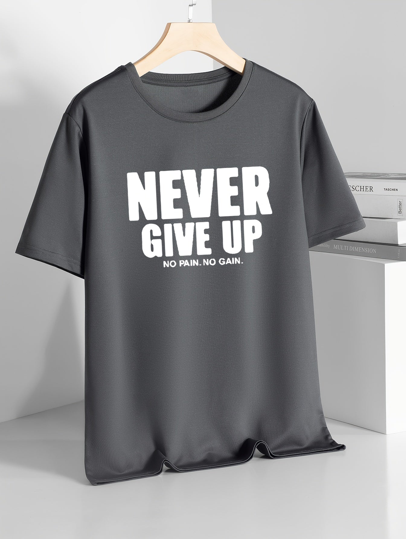 تيشيرت رجالي بأكمام قصيرة وطباعة تحفيزية "لا تستسلم أبدًا"