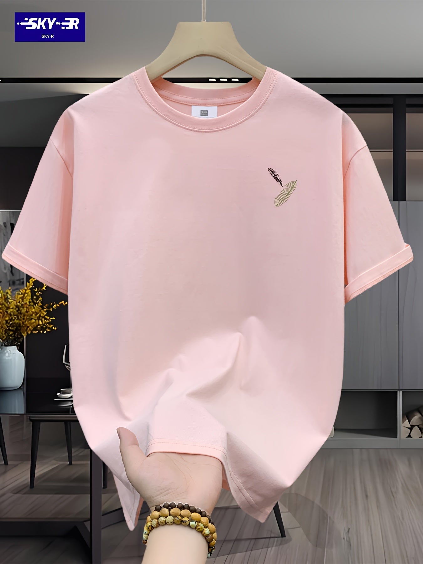 تي شيرت قطني عارض للرجال من SKY·R مع طباعة كرتونية