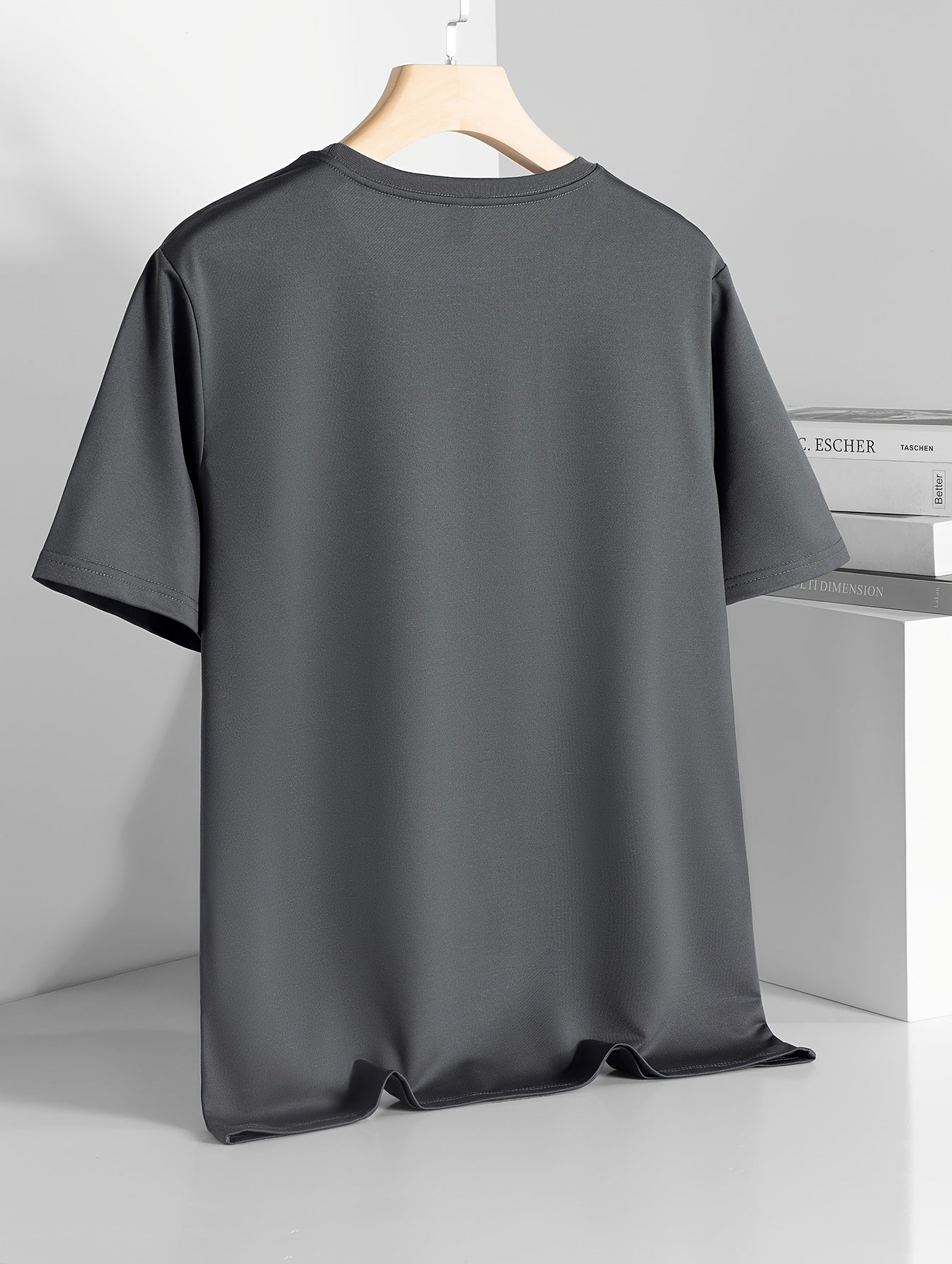 تيشيرت رجالي بأكمام قصيرة وطباعة تحفيزية "لا تستسلم أبدًا"