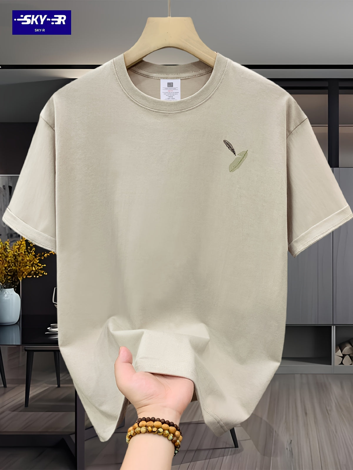 تي شيرت قطني عارض للرجال من SKY·R مع طباعة كرتونية