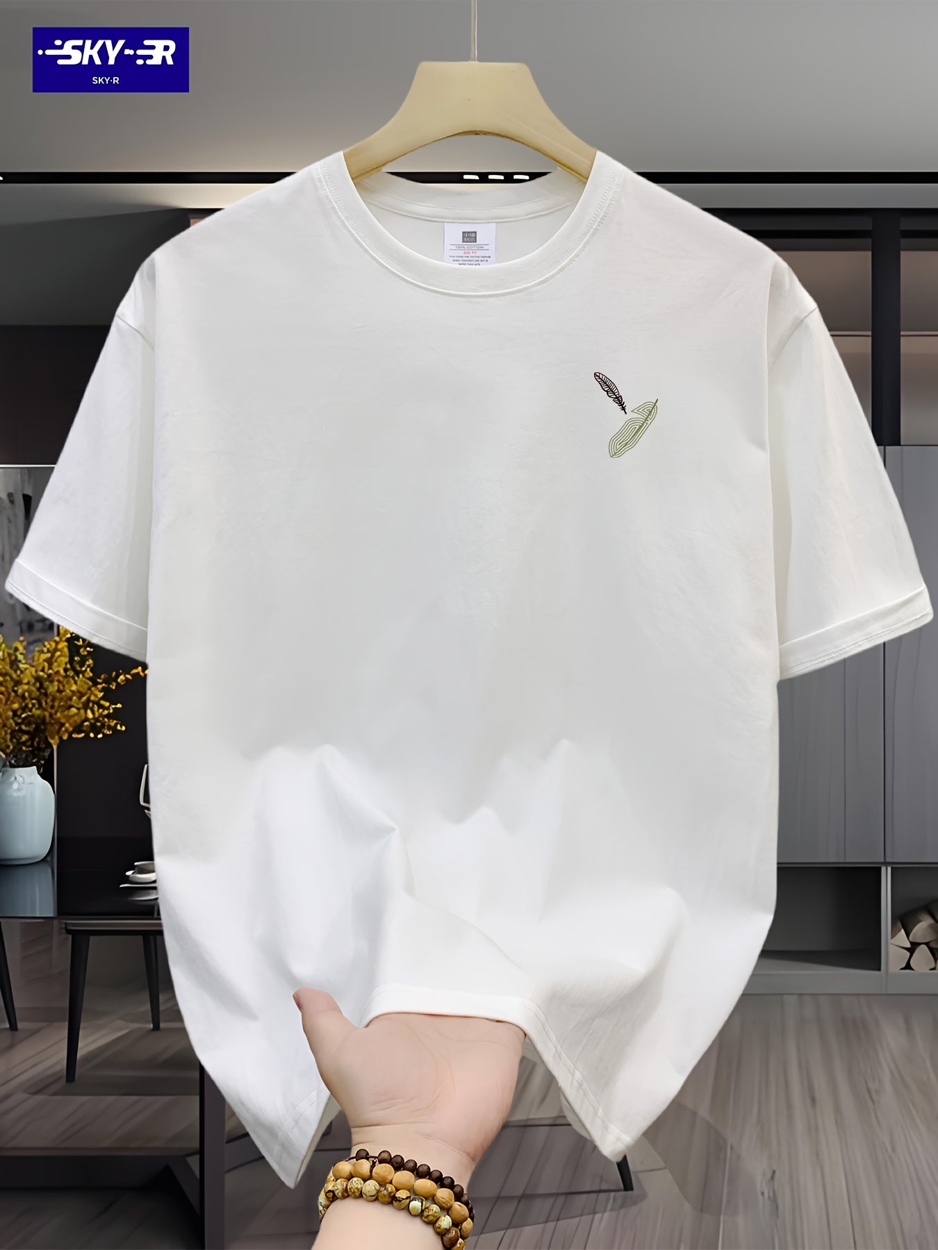 تي شيرت قطني عارض للرجال من SKY·R مع طباعة كرتونية