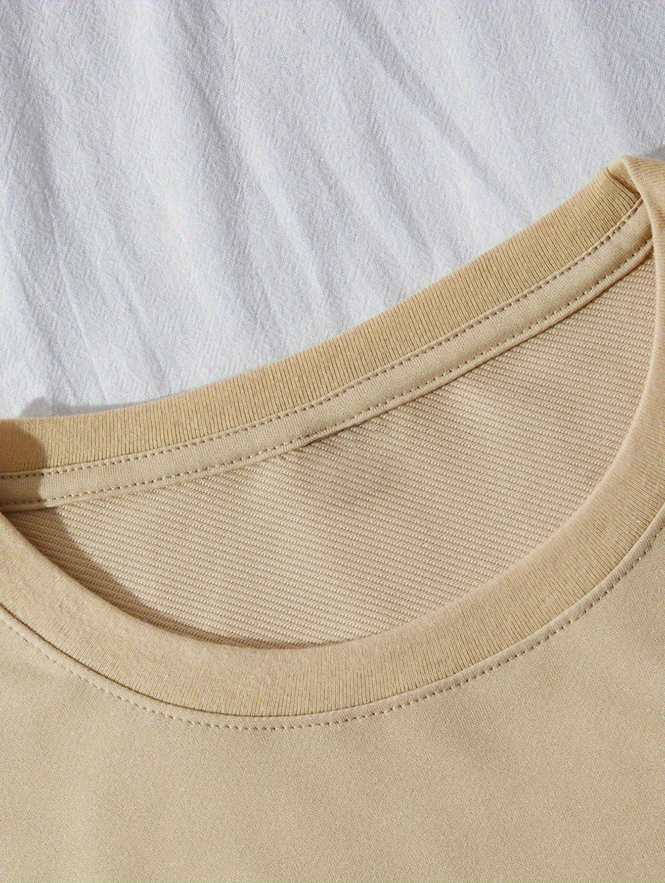 تيشيرت رجالي بأكمام قصيرة وطباعة تحفيزية "لا تستسلم أبدًا"