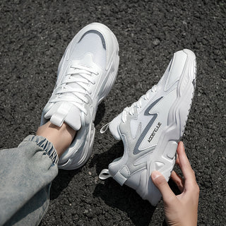 حذاء سنيكرز رجالي خفيف الوزن بتصميم كاجوال