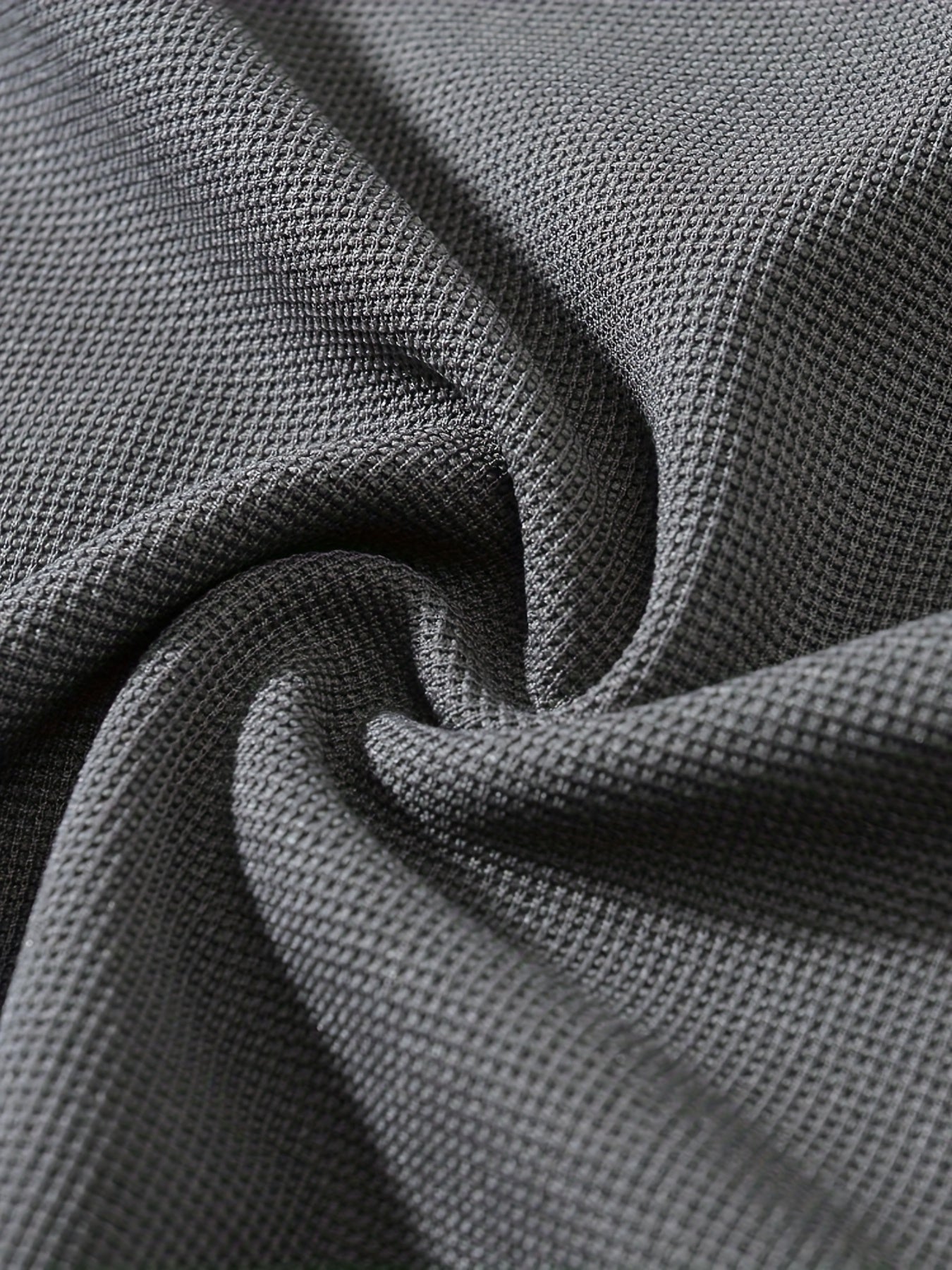 تي شيرت رجالي بأكمام طويلة ورقبة دائرية بقصة ضيقة مع نصف زر