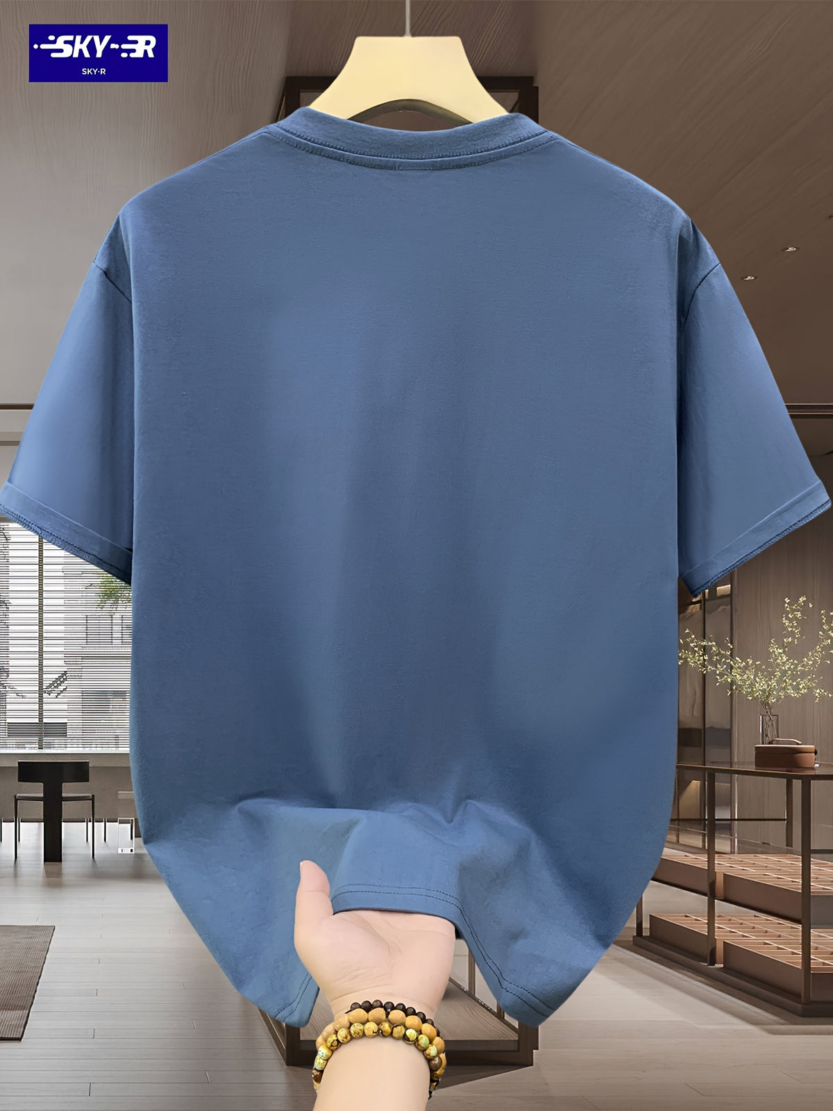 تيشيرت رجالي مريح من SKY·R بتصميم جرافيك