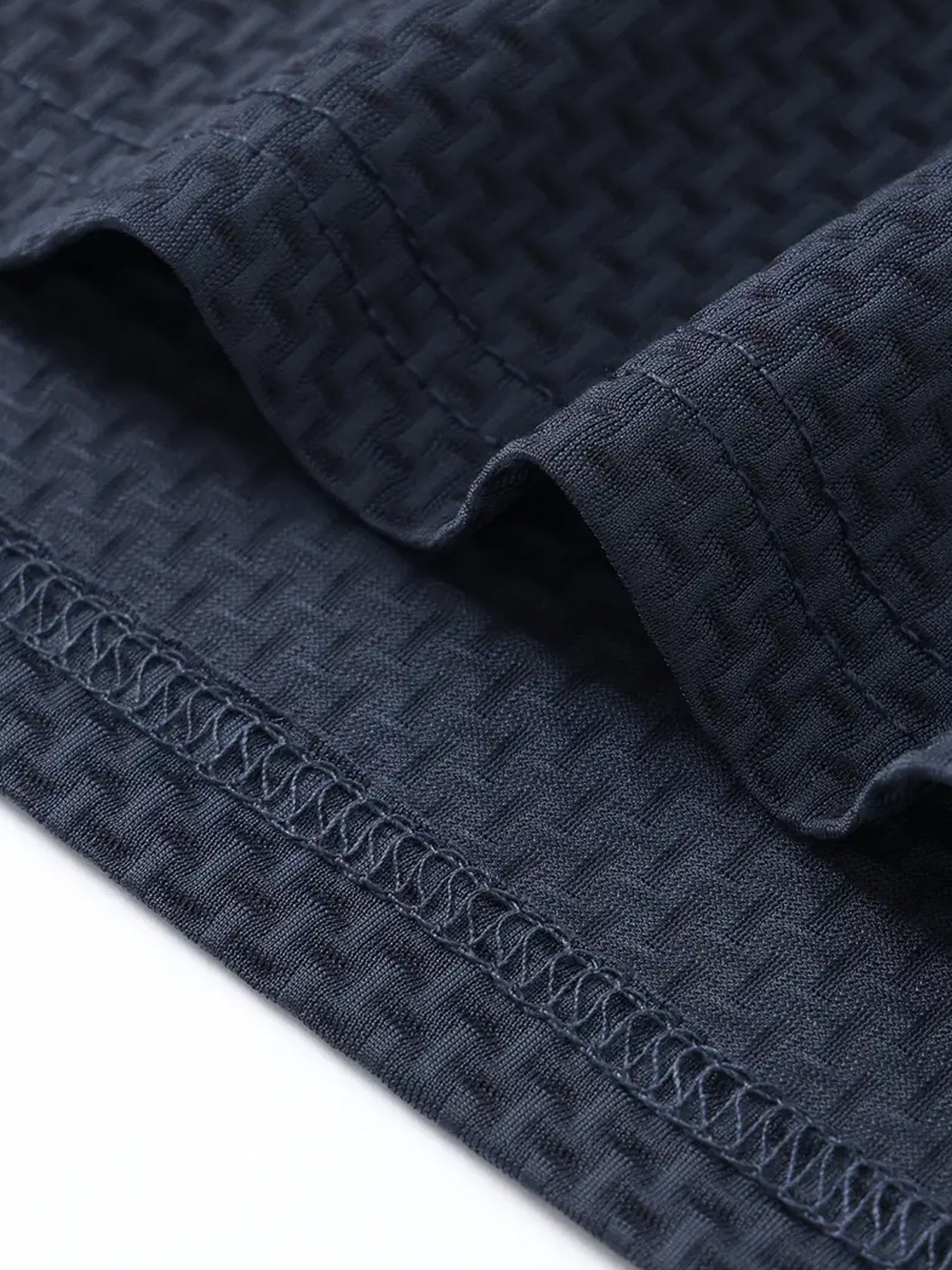 تيشيرت رجالي مريح من الشرق الأوسط