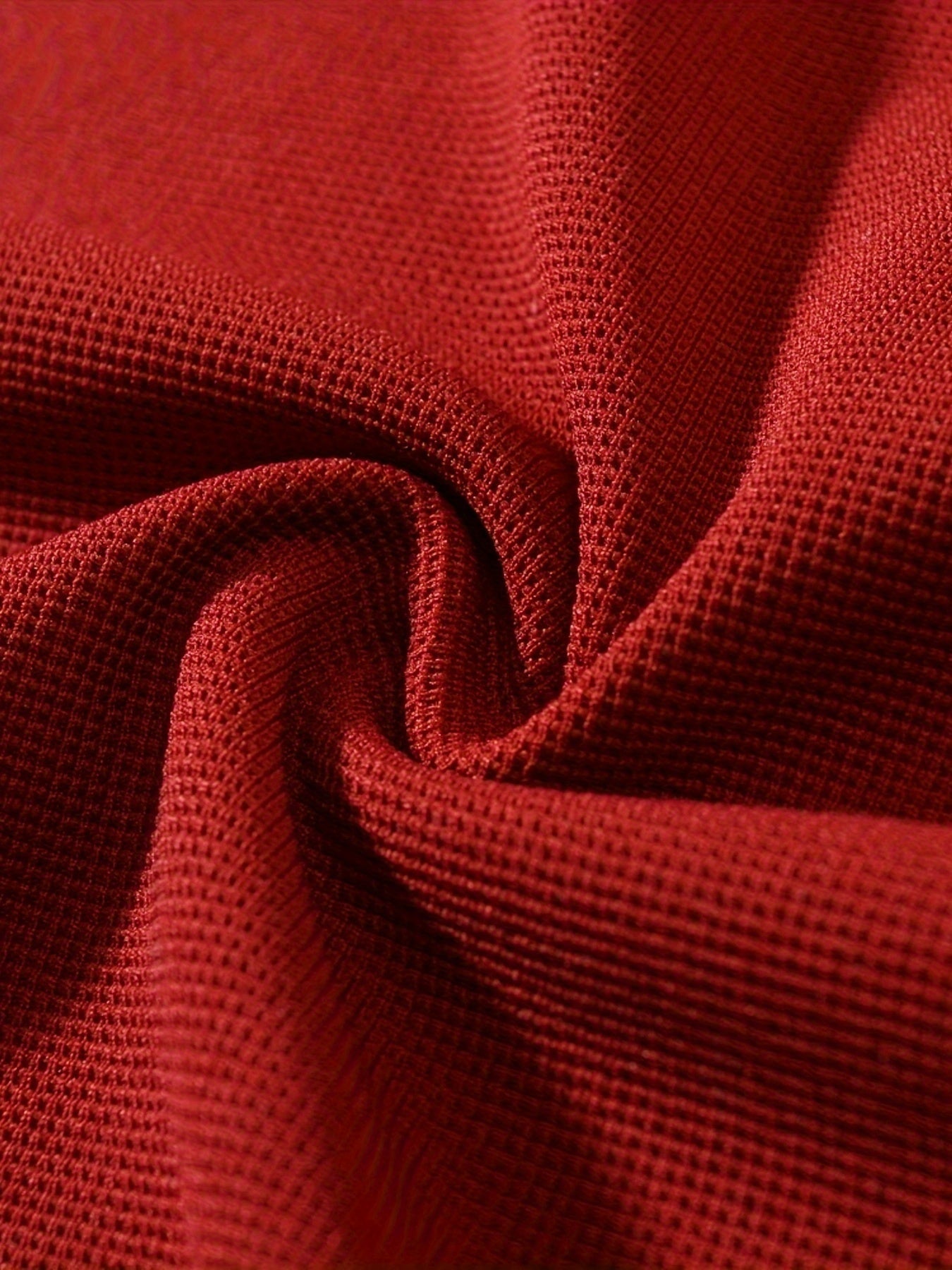 تي شيرت رجالي بأكمام طويلة ورقبة دائرية بقصة ضيقة مع نصف زر