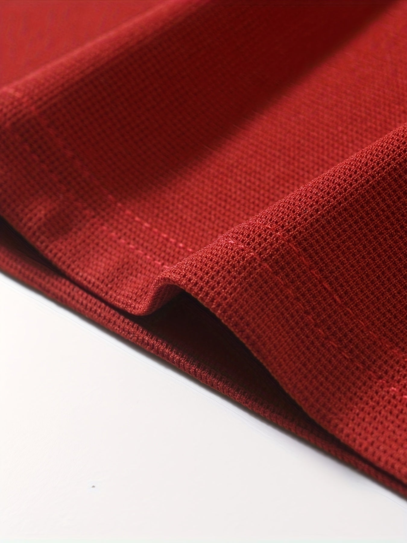 تي شيرت رجالي بأكمام طويلة ورقبة دائرية بقصة ضيقة مع نصف زر