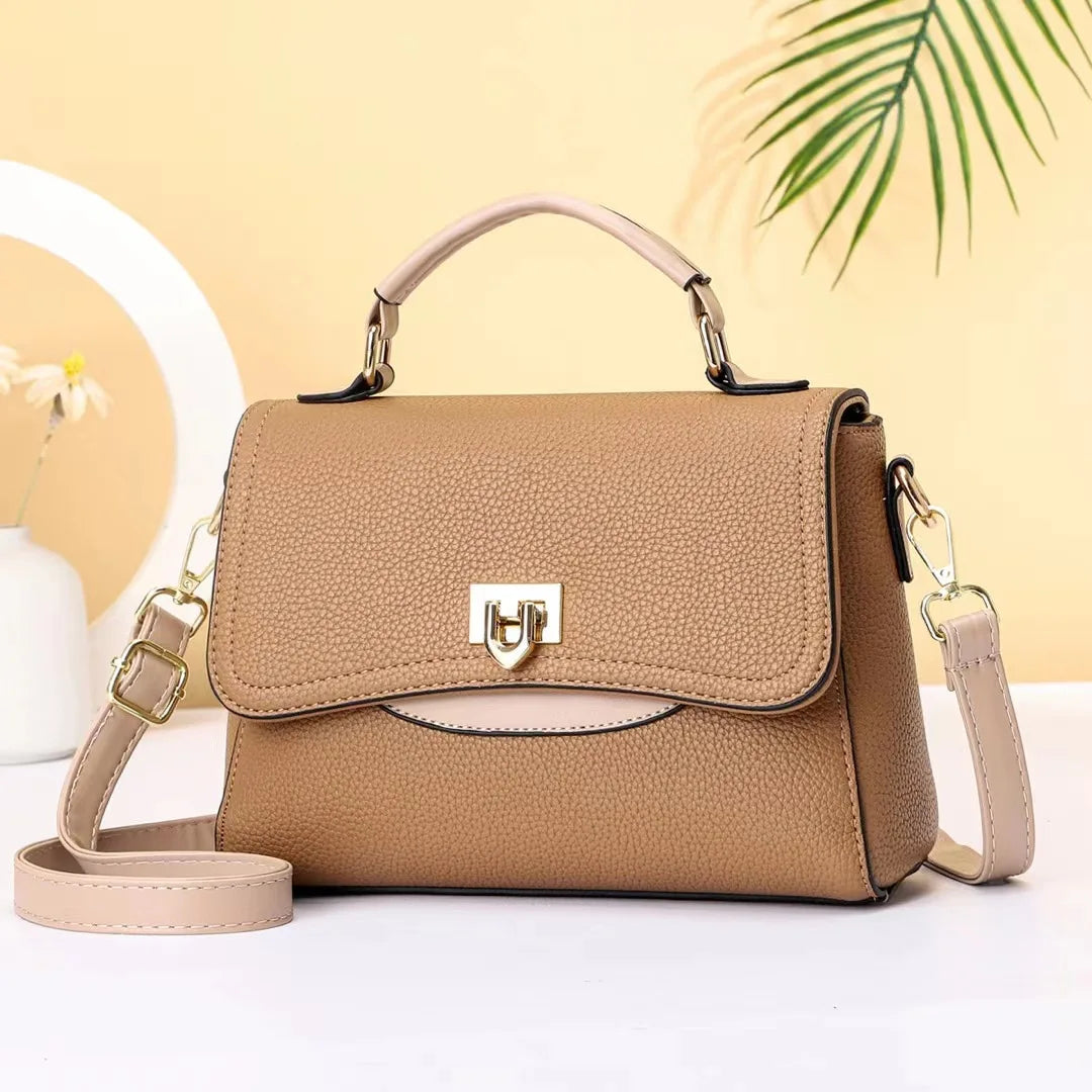 شنطة جلد عملية للنساء - Designer crocodile Pattern Chain Underar