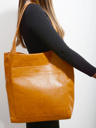 شنطة يد مميزة للنساء - Women's PU Soft Leather Hand Bags Oil Wa