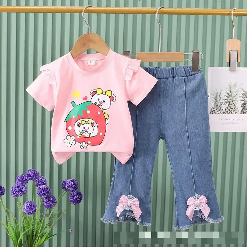 موضة 2025 صيف جديد cartoon print كاجوال ستايل أكمام قصيرة bow دينم pants children's two-piece بدلة