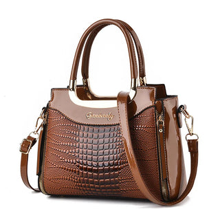 شنطة صغيرة عملية للنساء - 2023 High Quality Designer Handbags Famo