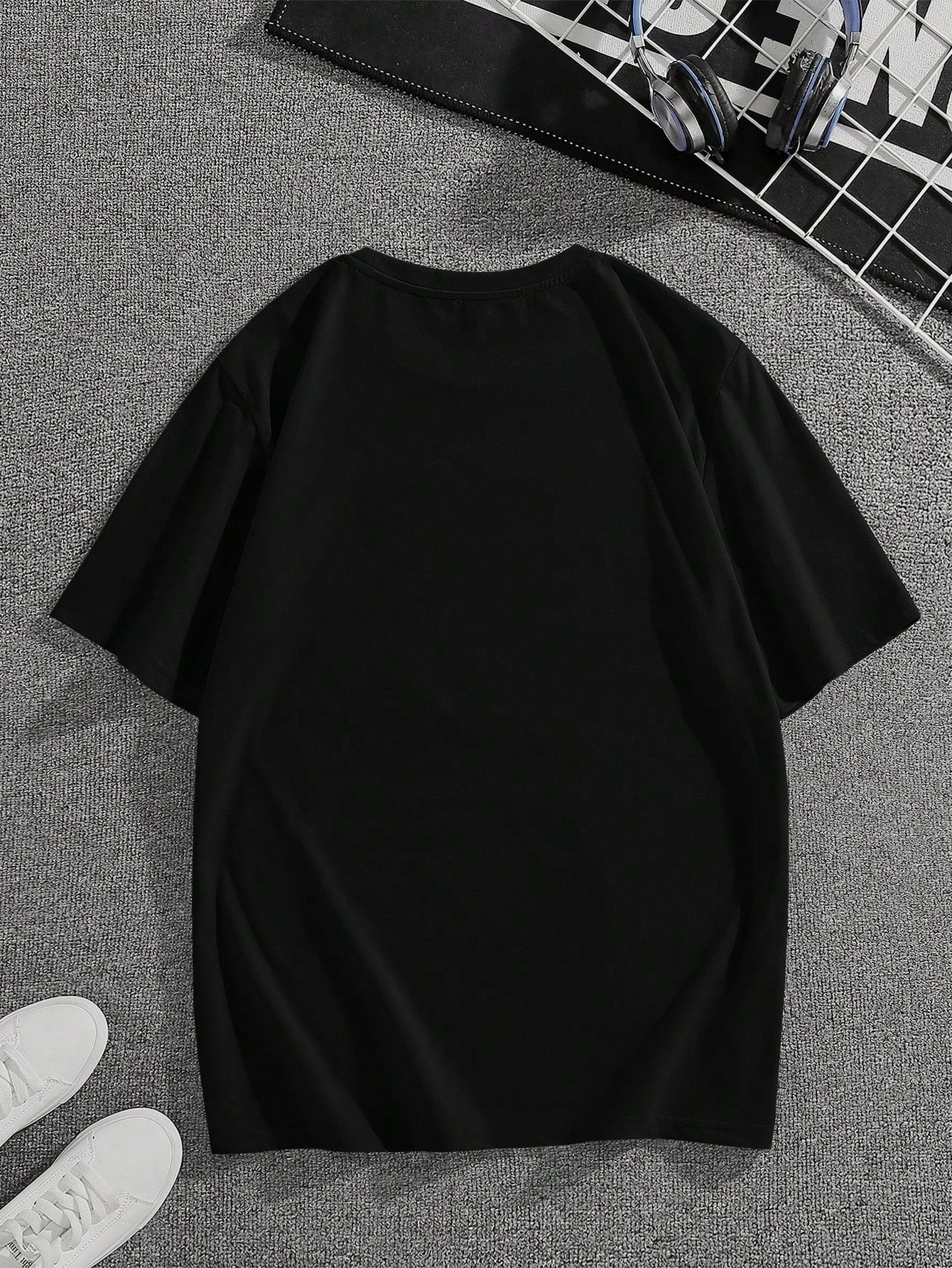 تي شيرت قطن بجرافيك شعار