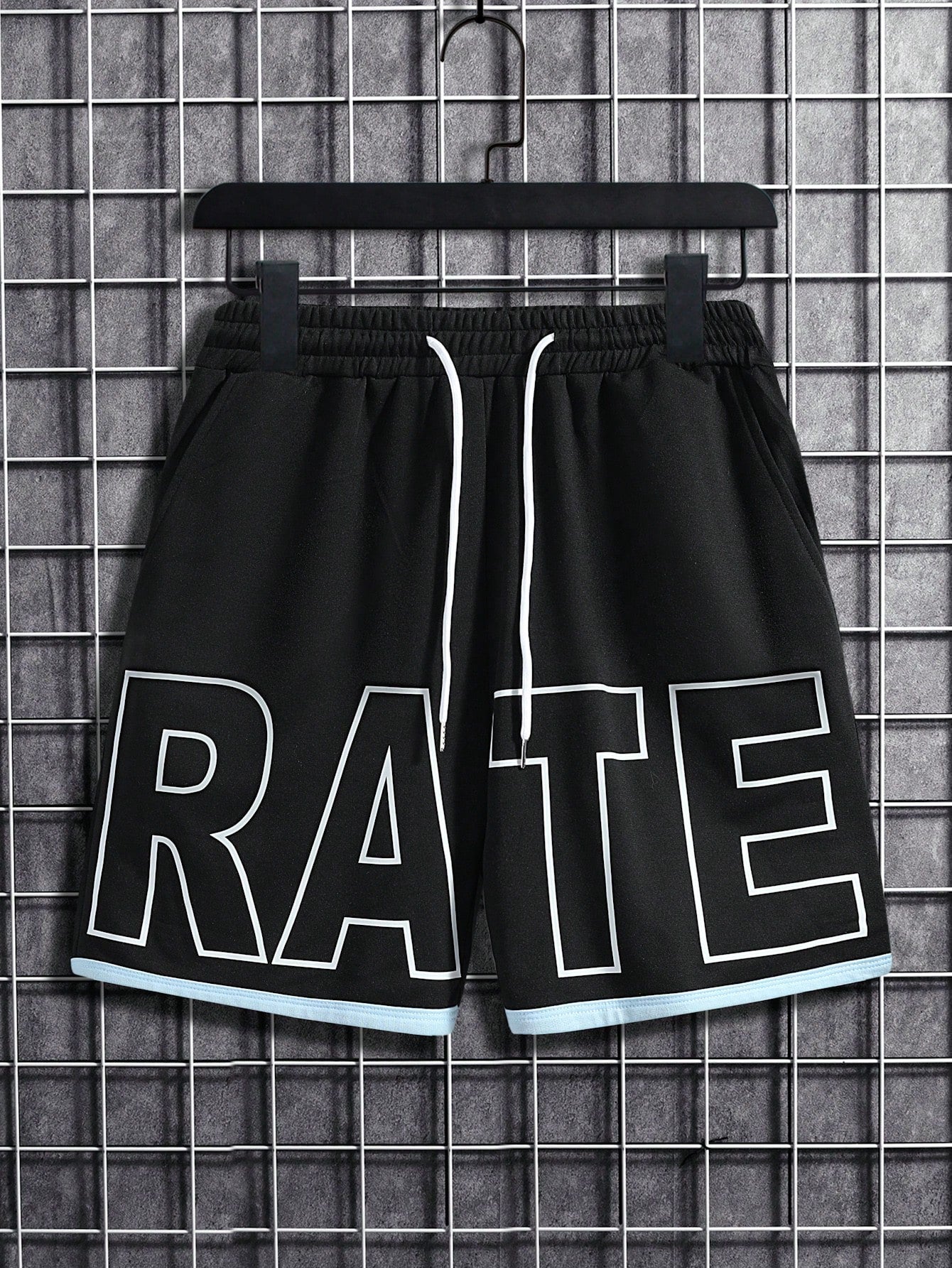 شورتات رجالية فضفاضة