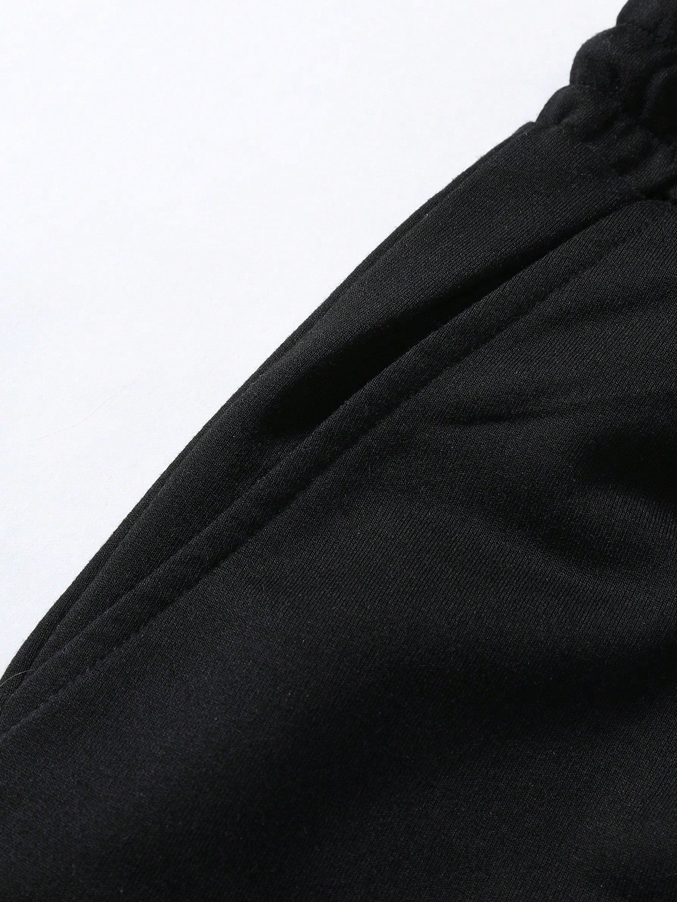 شورتات رجالية فضفاضة