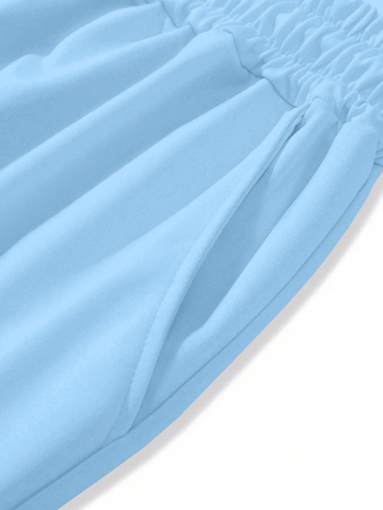 طقم تيشيرت وشورت مطبوع بطبعات للرجال