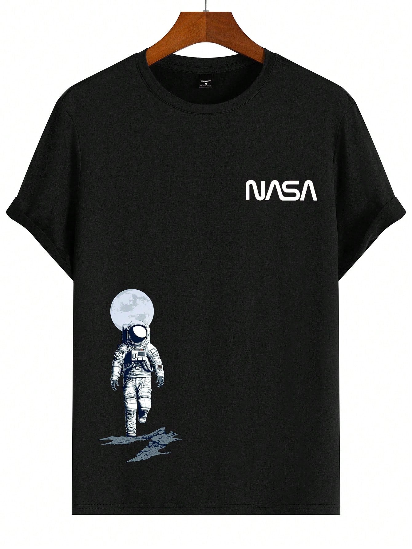 تيشيرت ذو أكمام قصيرة