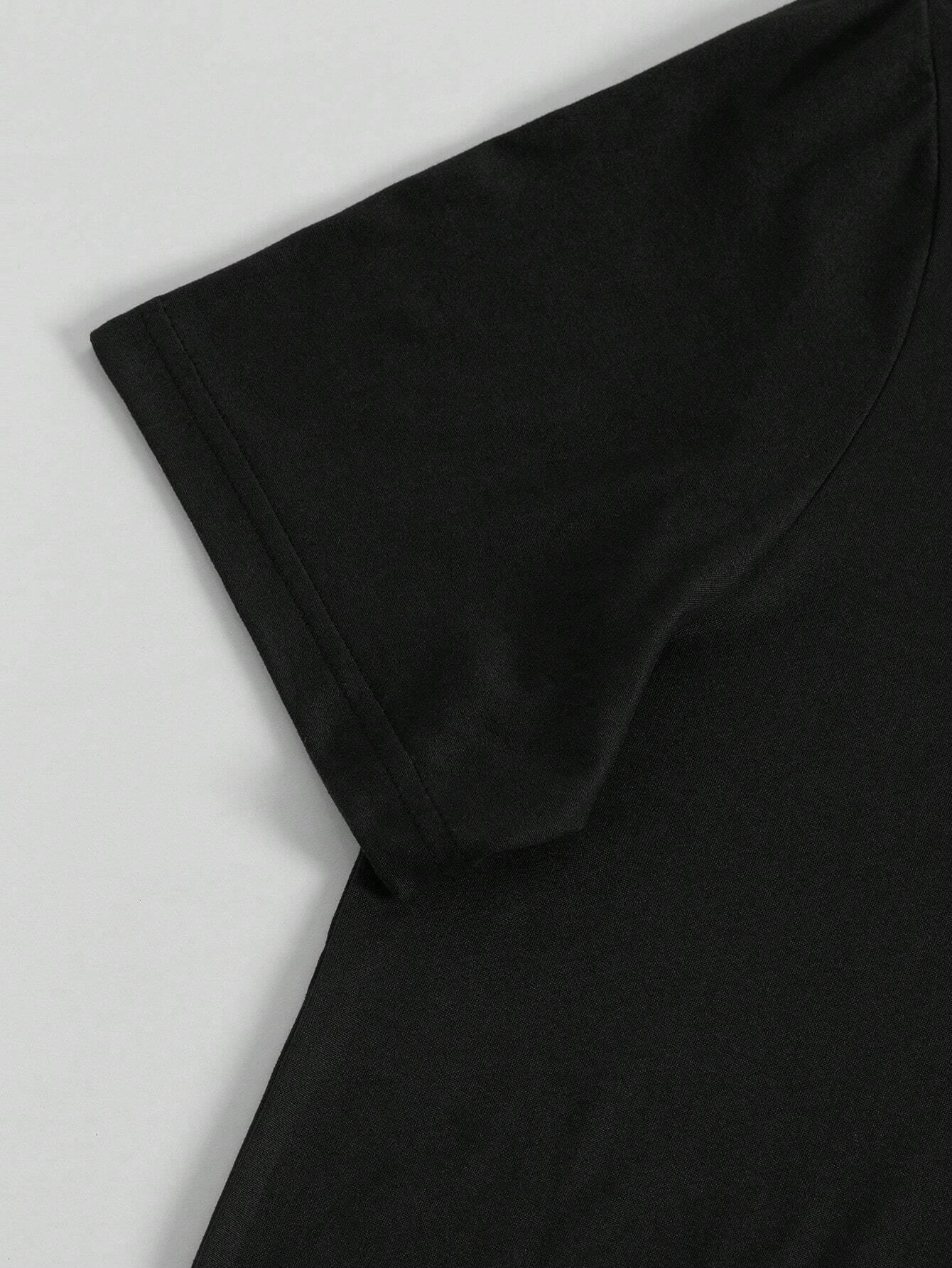 تيشيرت ذو أكمام قصيرة