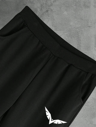 تي شيرت وبنطلون