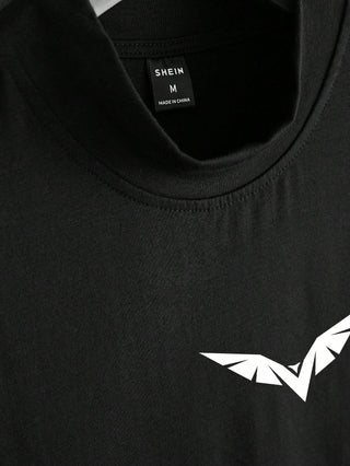 تي شيرت وبنطلون