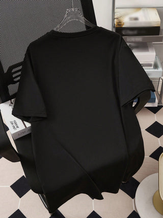 تي شيرت مطبوع برسم رجل وحرف ياباني