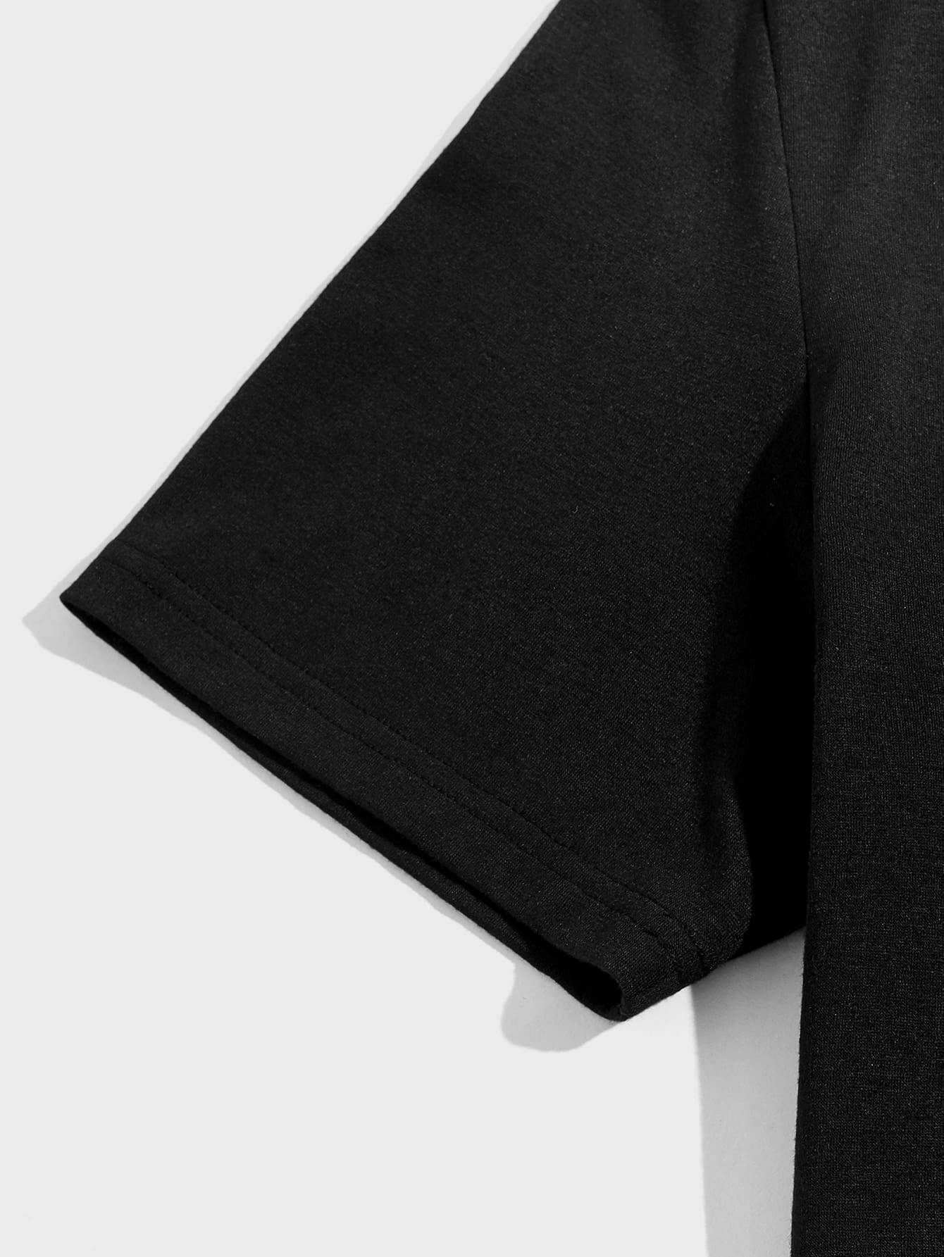 قمصانموائمة بقبة مستديرة