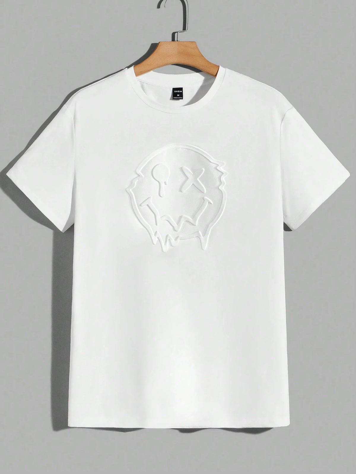 تي شيرت مطرز