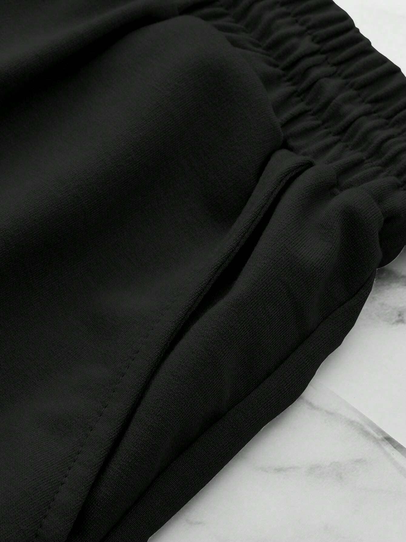 شورتات صيفية عادية