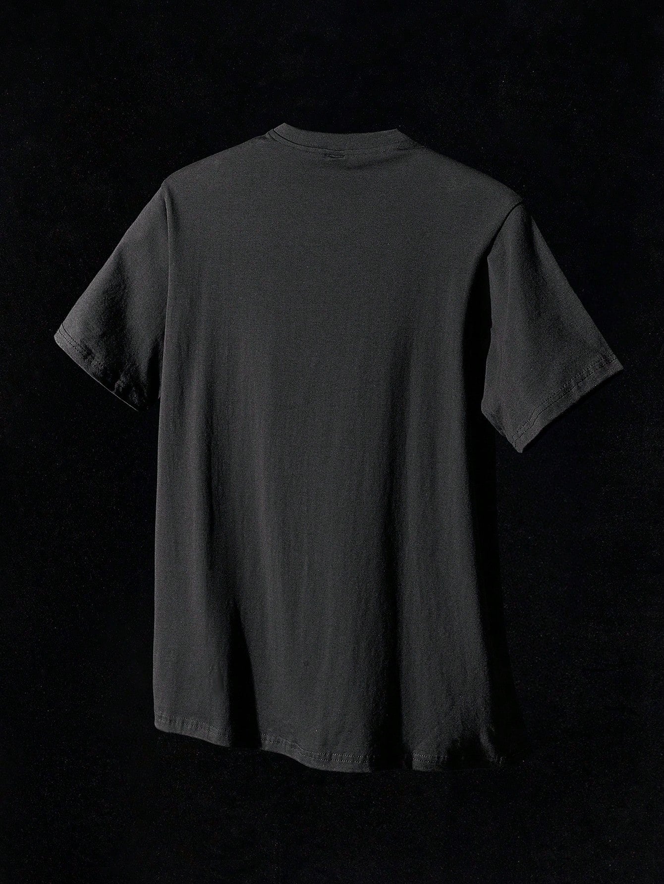 تي شيرت قطن بطباعة شعار للرجال