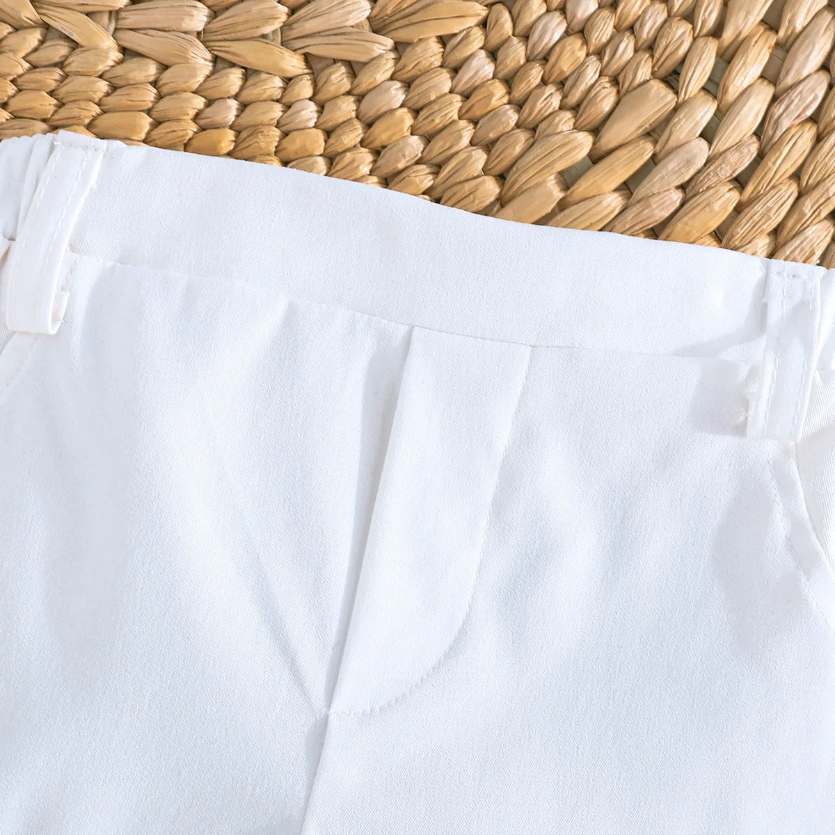 جديد children's كاجوال cartoon embroidered أكمام قصيرةd shirt and simple white shorts gentleman طقم قطعتين