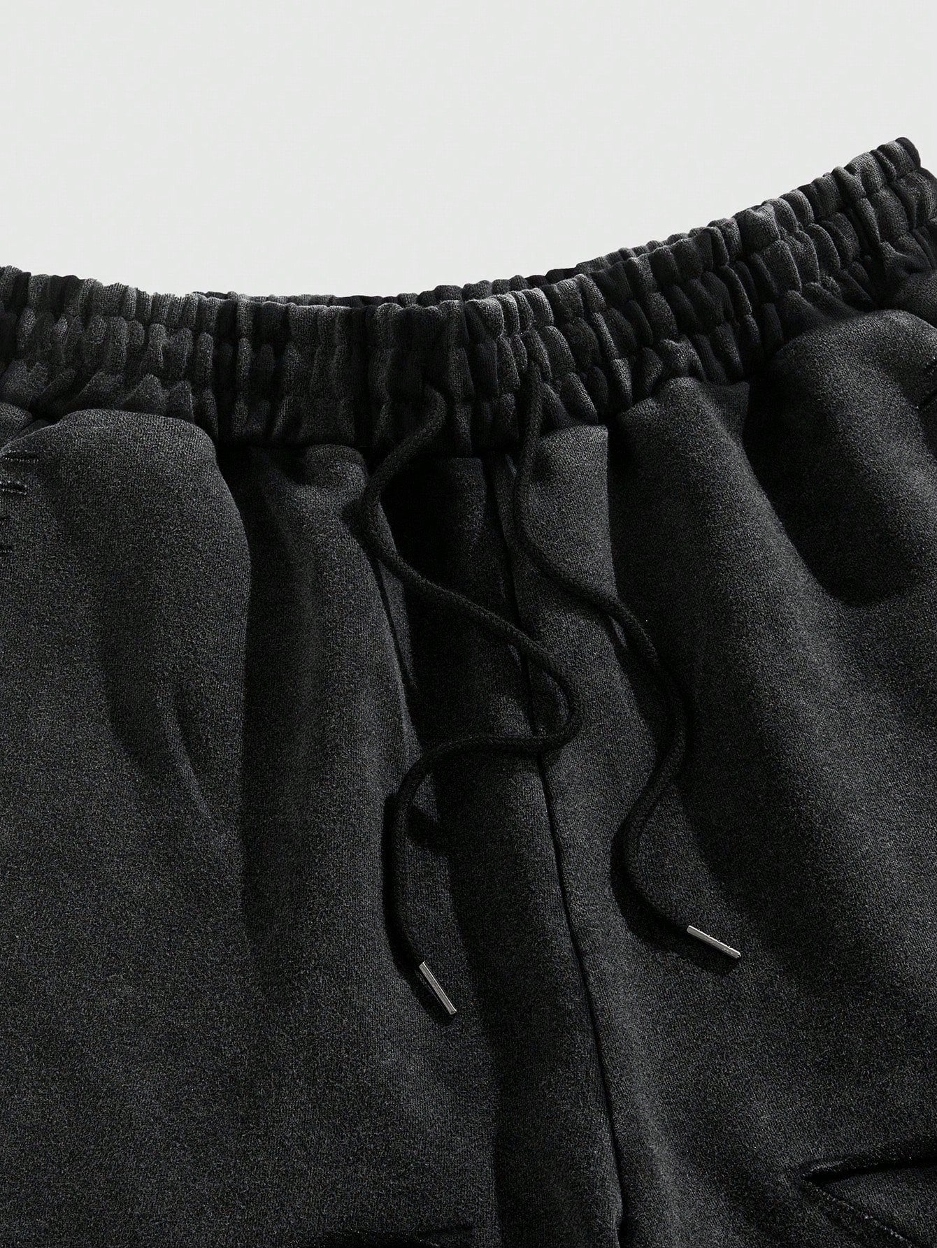 شورت رجالي مزين