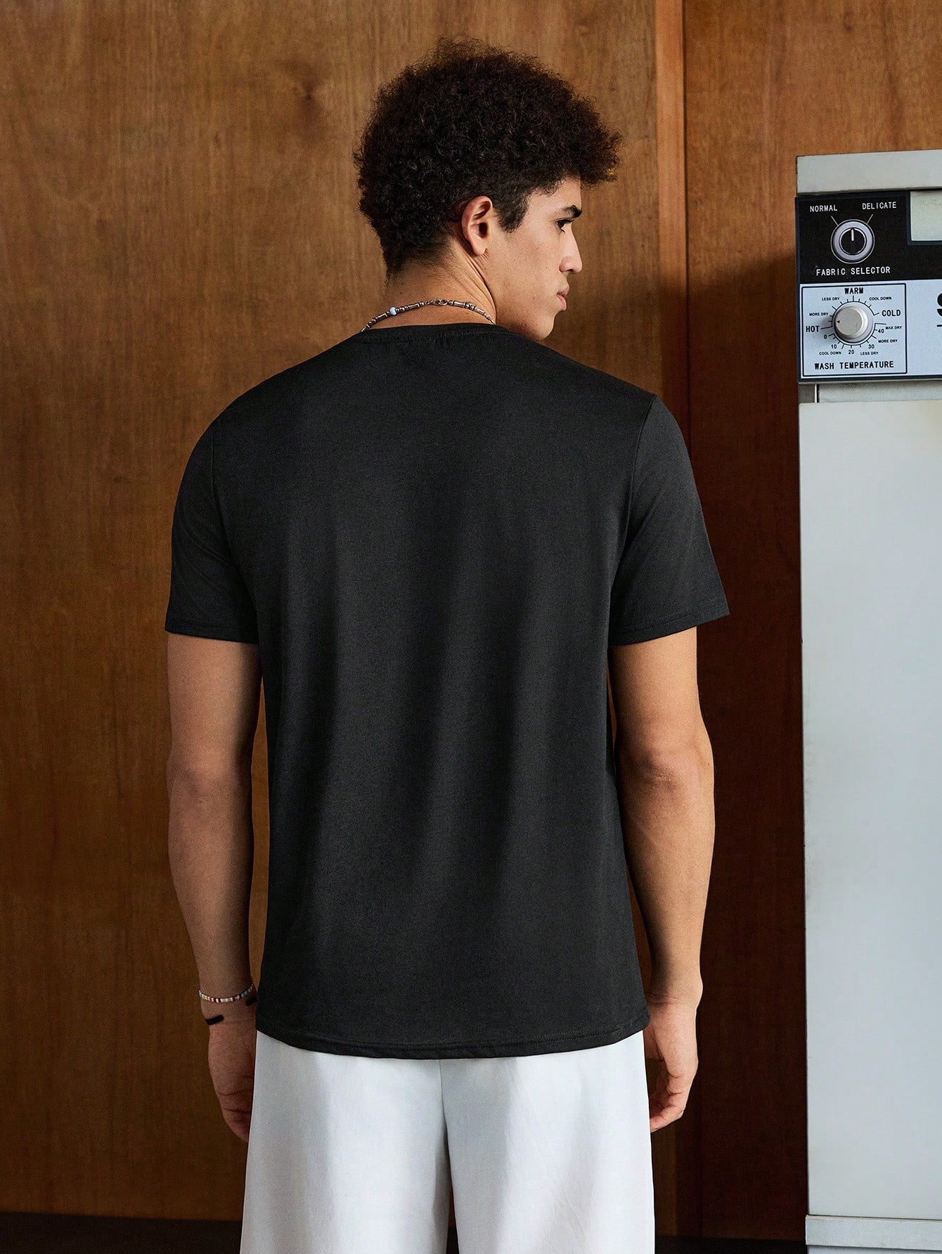 قمصان رجالية بقصة مناسبة