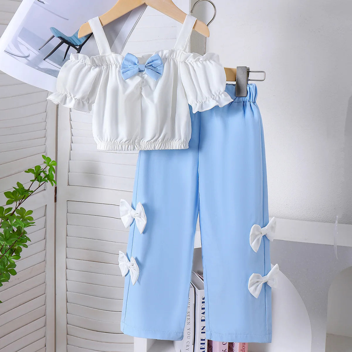 صيف كاجوال بنات طقم قطعتين halter shoulder توب & blue pants in size 2-7y fashionable solid pattern daily use