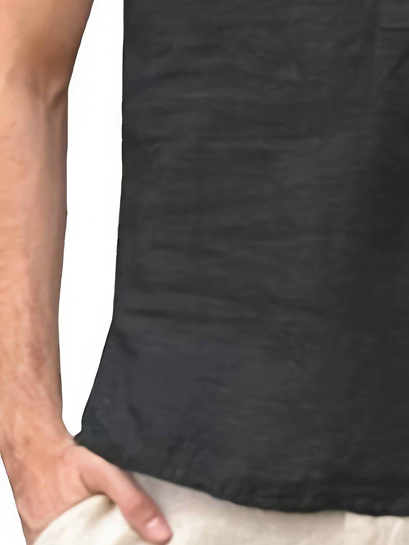 قميص رجالي خفيف الوزن من القطن والكتان بفتحة رقبة على شكل حرف V