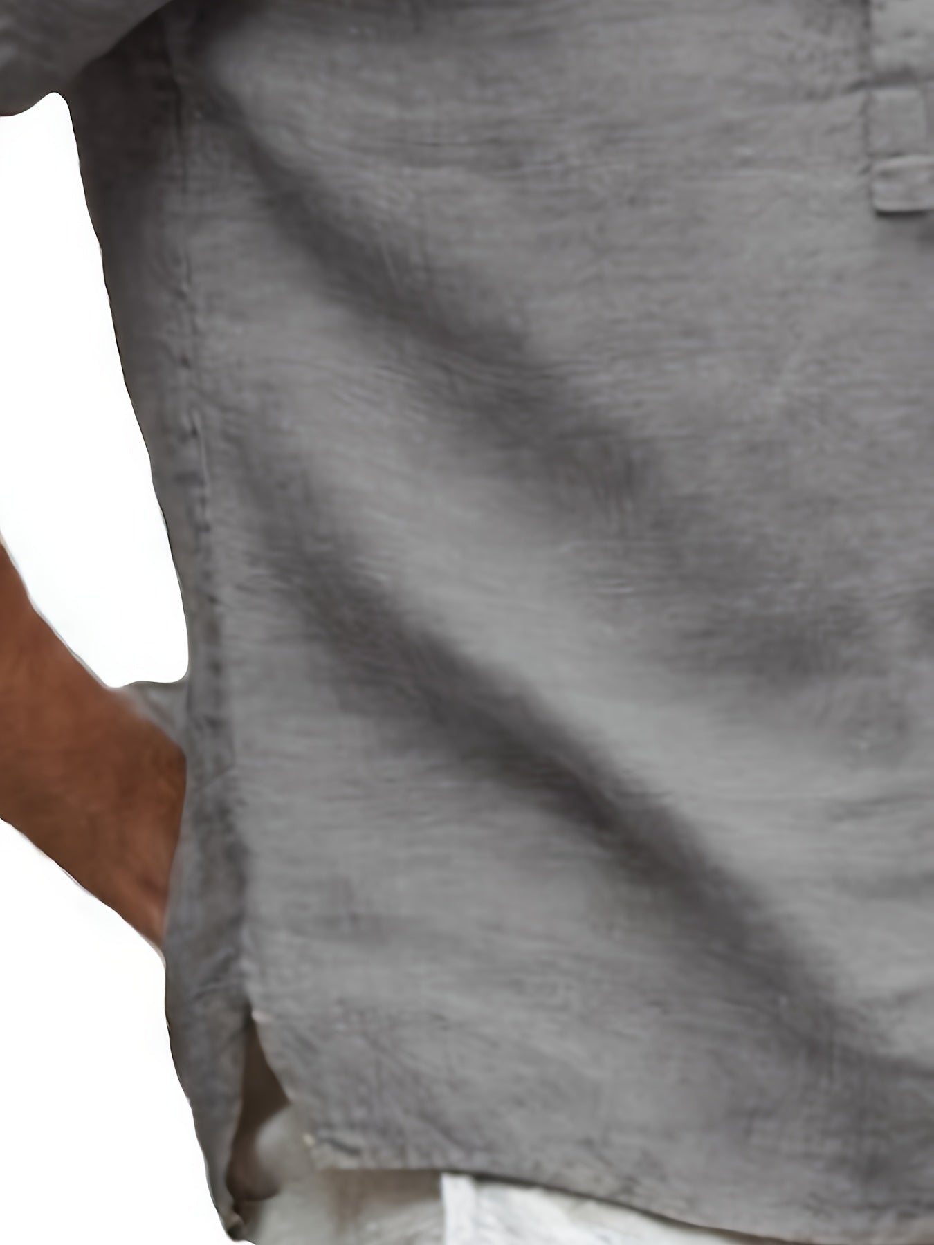 قميص رجالي خفيف الوزن من القطن والكتان بفتحة رقبة على شكل حرف V